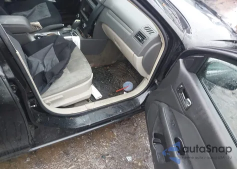 2012 Ford Fusion S z USA, uszkodzony, nr VIN 3FAHP0GA6CR241679